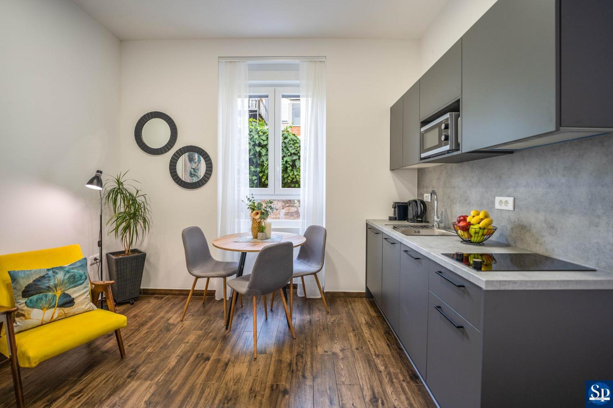 Colosseum Garden Studio Apartments Пула Екстер'єр фото